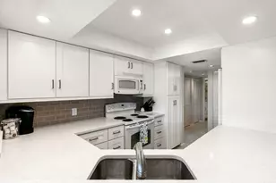 900 Collier Ct, Marco Island, FL 34145 - Photo 7