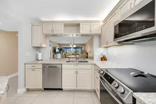 236 Pebble Beach Cir, Naples, FL 34113 - Photo 9