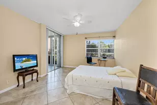 1086 Forest Lakes Dr, Naples, FL 34105 - Photo 17