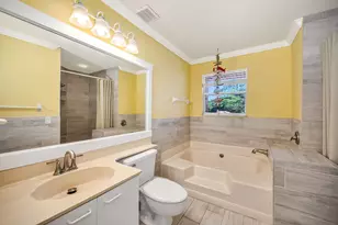 628 Woodshire Ln, Naples, FL 34105 - Photo 19