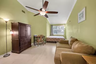 628 Woodshire Ln, Naples, FL 34105 - Photo 15