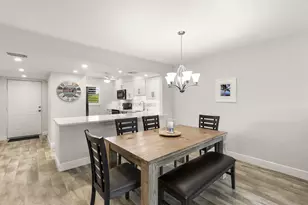 991 Collier Ct, Marco Island, FL 34145 - Photo 9