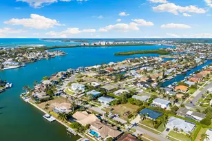 568 Tigertail Ct, Marco Island, FL 34145 - Photo 45