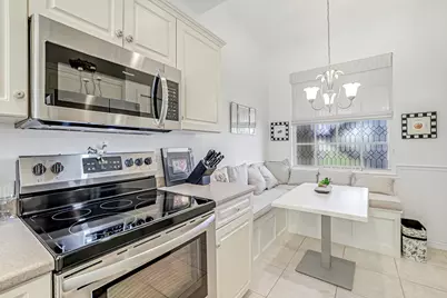 886 Park #301, Marco Island, FL 34145 - Photo 5