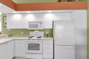 350 Newport Dr, Naples, FL 34114 - Photo 9