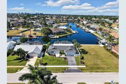 84 Gulfport Court, Marco Island, FL 34145 - Photo 3