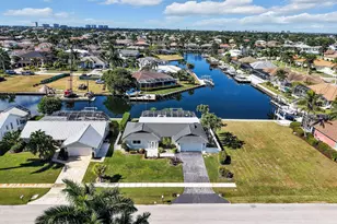 84 Gulfport Ct, Marco Island, FL 34145 - Photo 3