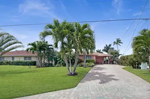 134 Capri Blvd, Naples, FL 34113 - Photo 3