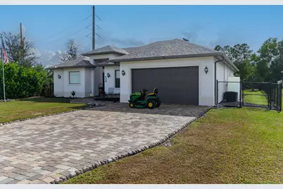 548 47th Avenue NE, Naples, FL 34120 - Photo 3