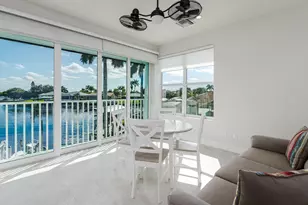121 Newport Dr, Naples, FL 34114 - Photo 5
