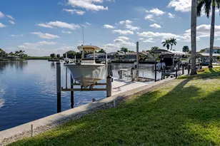 121 Newport Dr, Naples, FL 34114 - Photo 33