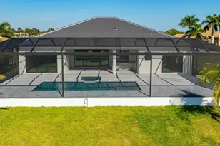 18433 Royal Hammock Blvd, Naples, FL 34114 - Photo 11