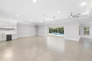 1086 Michigan Ave, Naples, FL 34103 - Photo 11