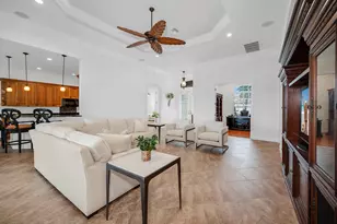 8264 Potomac Ln, Naples, FL 34104 - Photo 11