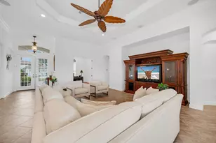 8264 Potomac Ln, Naples, FL 34104 - Photo 15