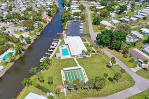 41 Sonderhen Dr, Naples, FL 34114 - Photo 25