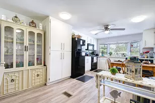 41 Sonderhen Dr, Naples, FL 34114 - Photo 9