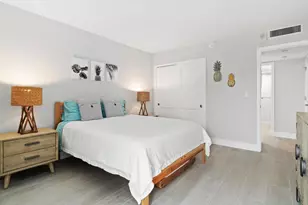 380 Seaview Ct, Marco Island, FL 34145 - Photo 15