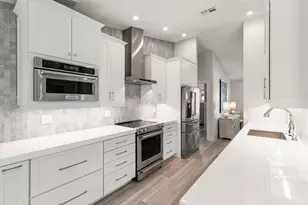 200 Sand Hill St, Marco Island, FL 34145 - Photo 13