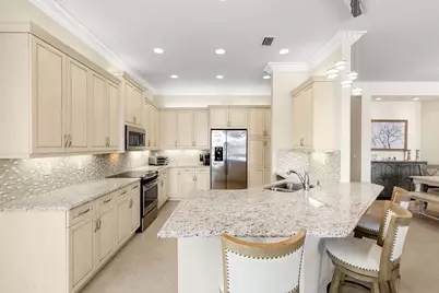 2845 Cinnamon Bay Circle, Naples, FL 34119 - Photo 9