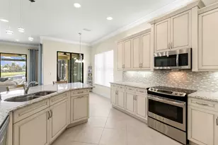 2845 Cinnamon Bay Cir, Naples, FL 34119 - Photo 11