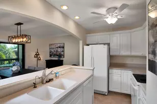 513 Seaview Ct, Marco Island, FL 34145 - Photo 9