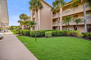 2740 Cypress Trace Cir, Naples, FL 34119 - Photo 33