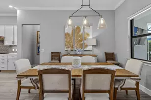 2723 Aviamar Cir, Naples, FL 34114 - Photo 11