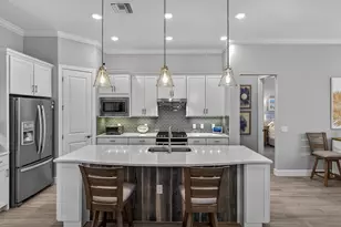 2723 Aviamar Cir, Naples, FL 34114 - Photo 3