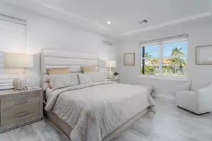 1148 Breakwater Ct, Marco Island, FL 34145 - Photo 15