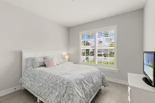 387 Grace Bay Ln, Naples, FL 34114 - Photo 19