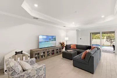 387 Grace Bay Lane, Naples, FL 34114 - Photo 5