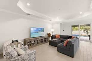 387 Grace Bay Ln, Naples, FL 34114 - Photo 5