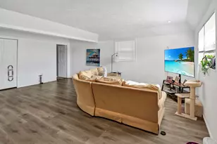 101 Pago Pago Dr E, Naples, FL 34113 - Photo 25