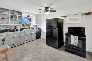 101 Pago Pago Dr E, Naples, FL 34113 - Photo 23