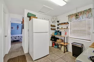 101 Pago Pago Dr E, Naples, FL 34113 - Photo 13