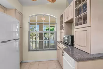 290 Newport Drive #107, Naples, FL 34114 - Photo 7