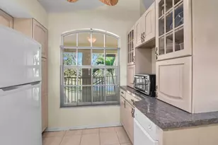 290 Newport Dr, Naples, FL 34114 - Photo 7