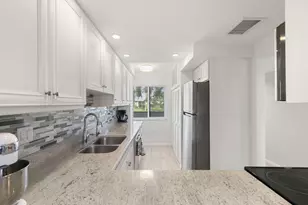 750 W Elkcam Cir, Marco Island, FL 34145 - Photo 7