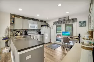 731 W Elkcam Cir, Marco Island, FL 34145 - Photo 7