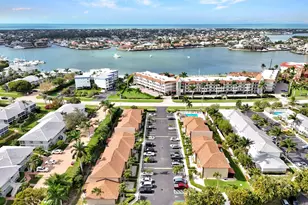 731 W Elkcam Cir, Marco Island, FL 34145 - Photo 15