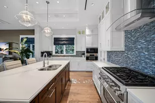 185 15th St S, Naples, FL 34102 - Photo 9