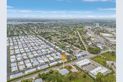 2499 Pine Street, Naples, FL 34112 - Photo 23