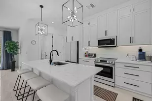 2499 Pine St, Naples, FL 34112 - Photo 9