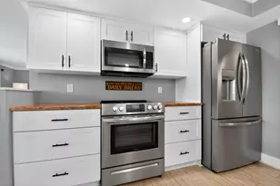 190 Tahiti Cir, Naples, FL 34113 - Photo 11