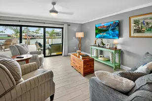 190 Tahiti Cir, Naples, FL 34113 - Photo 7