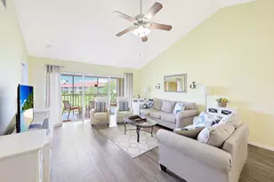 192 Furse Lakes Cir, Naples, FL 34104 - Photo 3