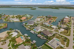 920 Iris Ct, Marco Island, FL 34145 - Photo 47