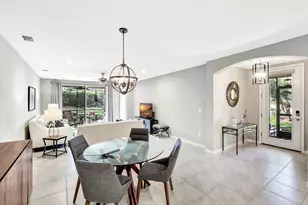 14863 Edgewater Cir, Naples, FL 34114 - Photo 5