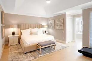 105 La Peninsula Blvd, Naples, FL 34113 - Photo 17